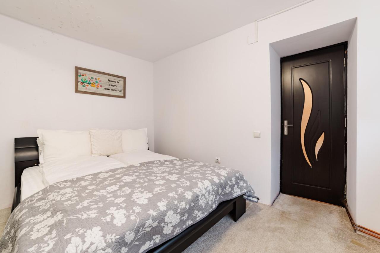 Anastasia Apartments With Parking Brașov Exterior foto