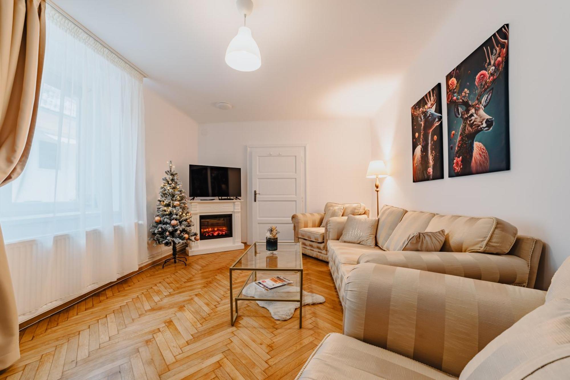 Anastasia Apartments With Parking Brașov Exterior foto